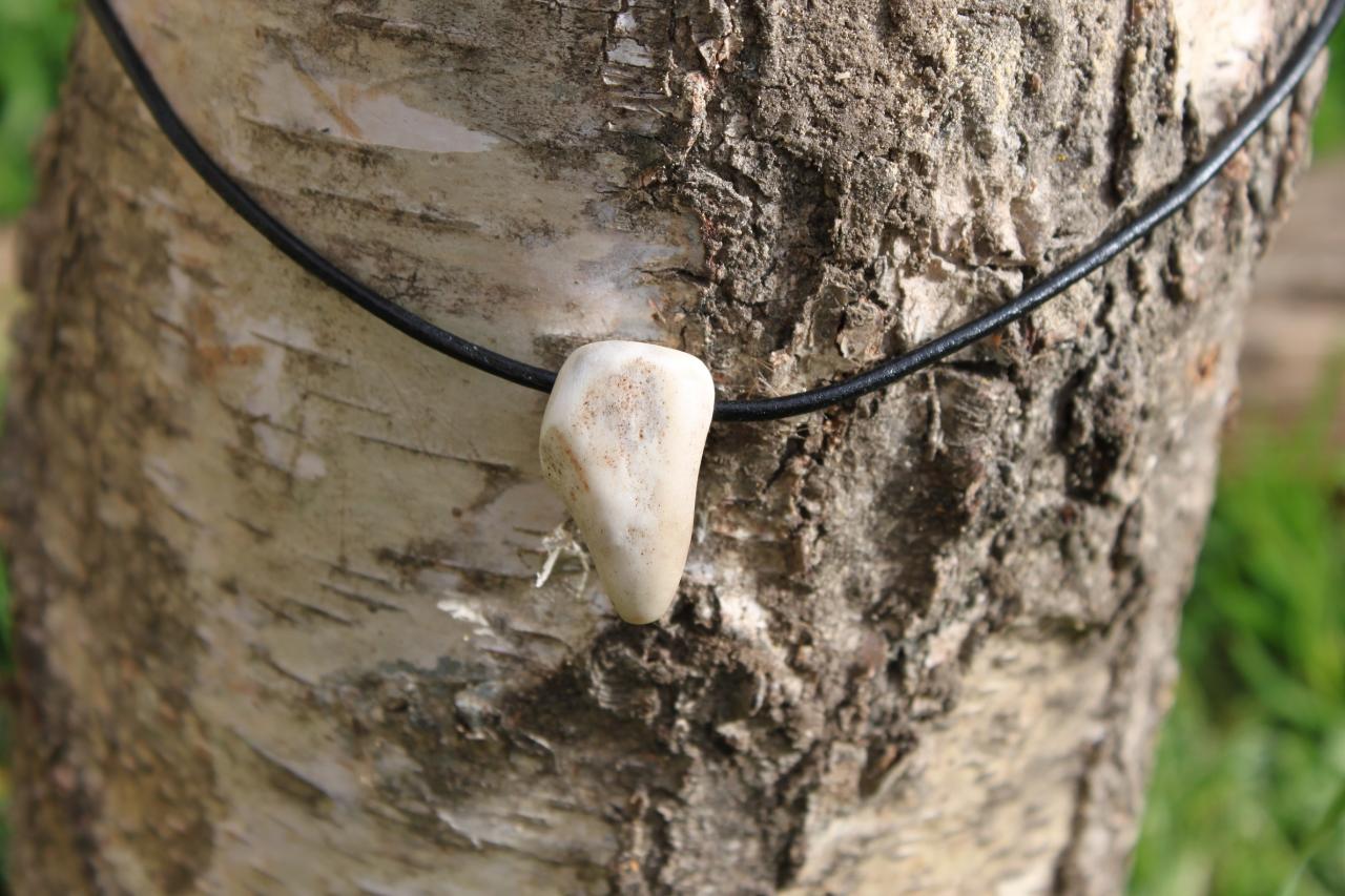 Pendentifs en bois d'élan