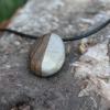Pendentif en bois de renne et zebrano