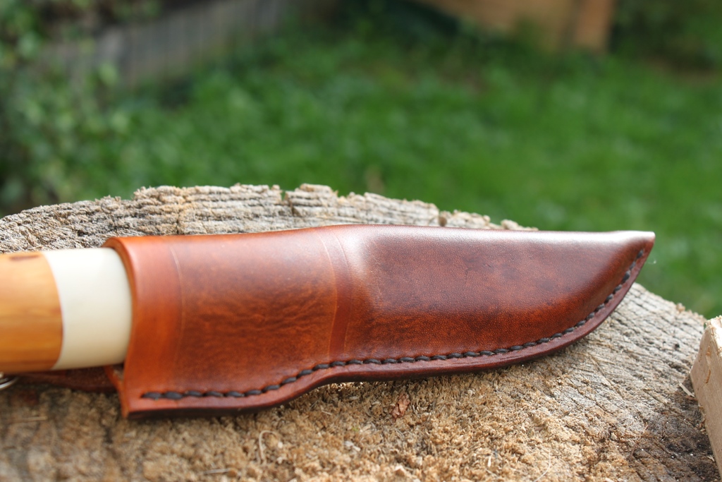 Puukko boulot et renne