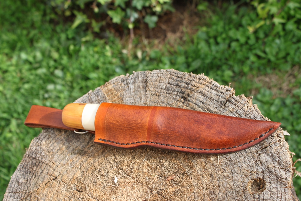 Puukko boulot et renne