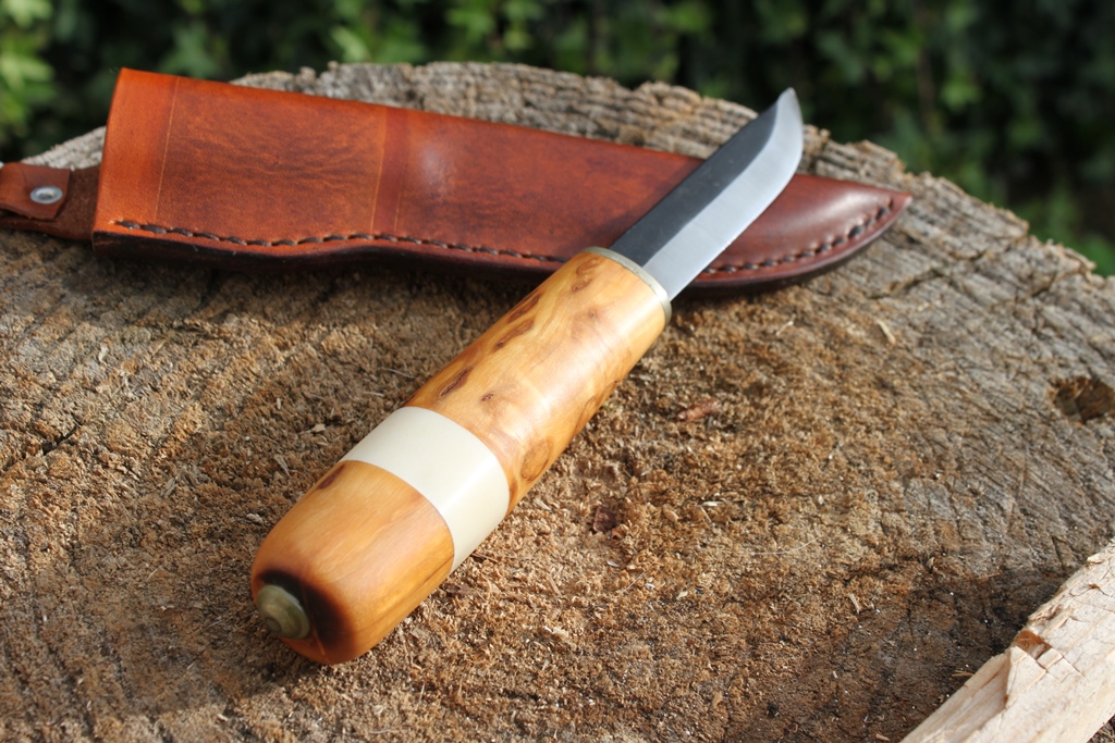 Puukko boulot et renne