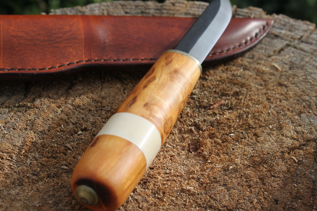 Puukko boulot et renne
