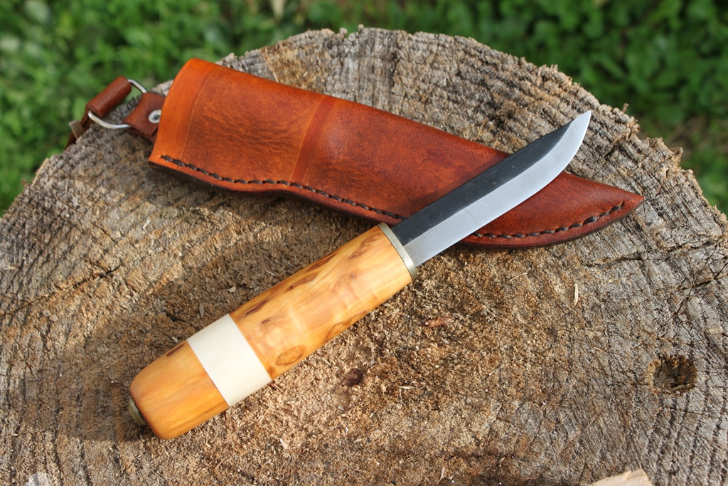 Puukko boulot et renne